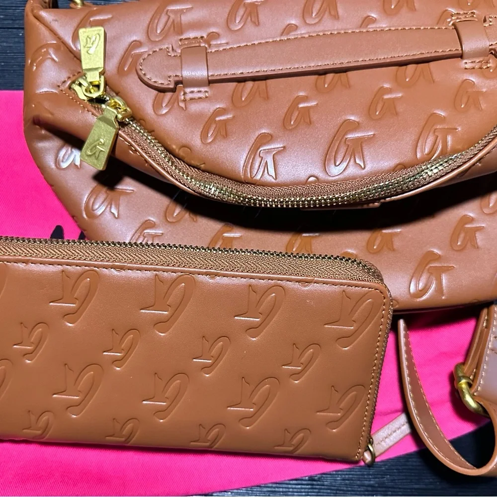 Elegant Tan Crossbody Bag with Wallet - Picture 5 of 9